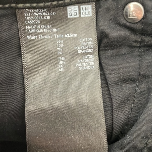 ✨Closet Clearout Flash Sale✨
Uniqlo Black Jeans Women - Picture 8 of 8
